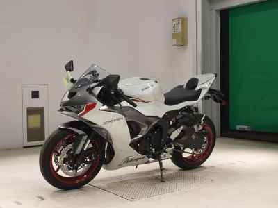 Kawasaki Ninja ZX-6R 2025