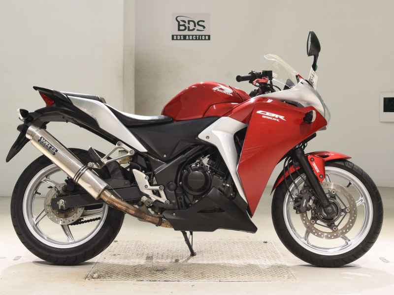 Honda CBR250R 2011