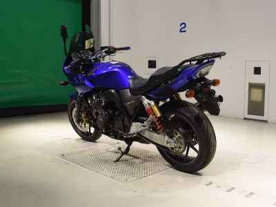 Honda CB400 Super Boldor 2015