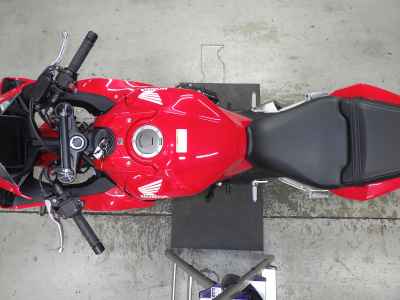Honda CBR650R E-Clutch 2025