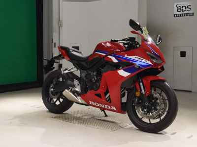 Honda CBR650R E-Clutch 2025