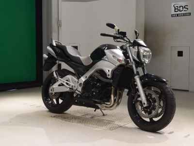 Suzuki GSR400 2008