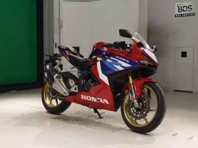 Honda CBR250RR 2023