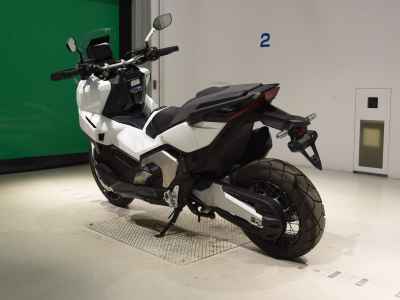 Honda X-Adv 750 2025