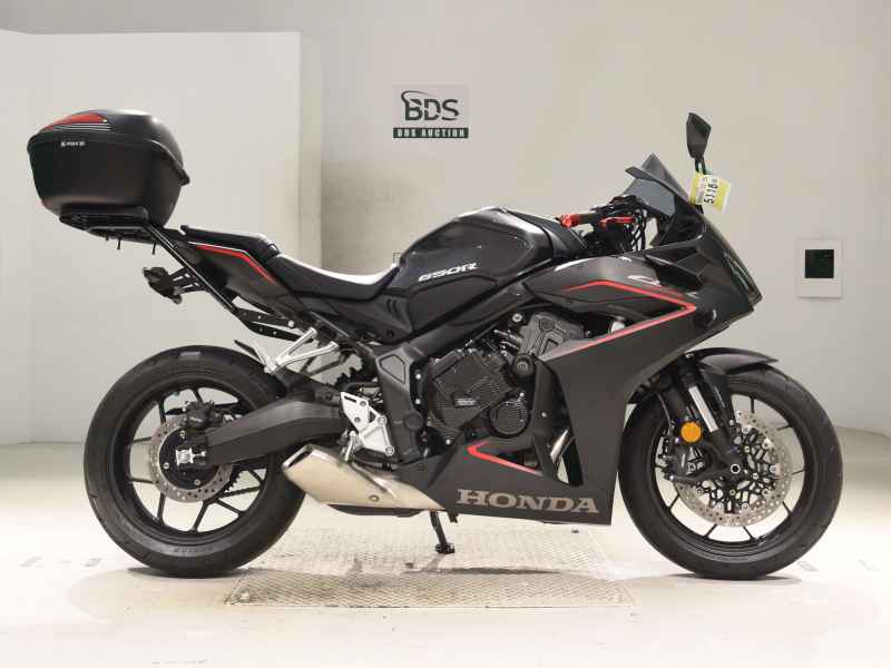 Honda CBR650R E-Clutch 2024