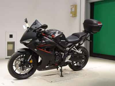 Honda CBR650R E-Clutch 2024