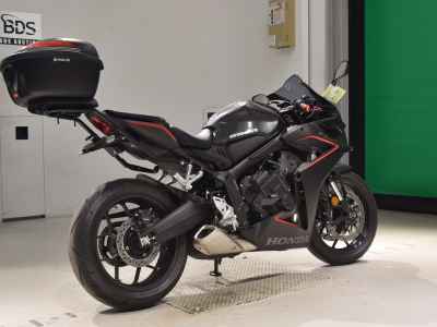 Honda CBR650R E-Clutch 2024