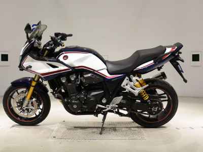 Honda CB1300 Super Boldor 2023