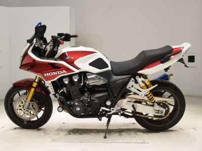 Honda CB1300 Super Boldor 2025