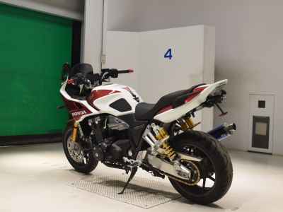 Honda CB1300 Super Boldor 2025