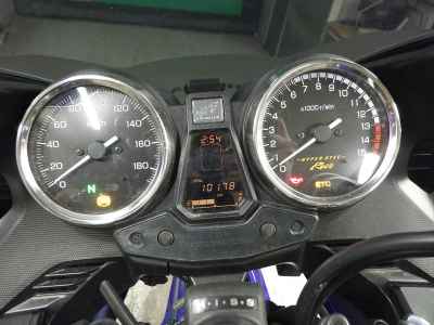 Honda CB400 Super Boldor 2023