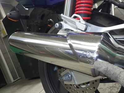 Honda CB400 Super Boldor 2023