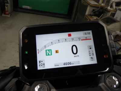 Honda CB650R E-Clutch 2024