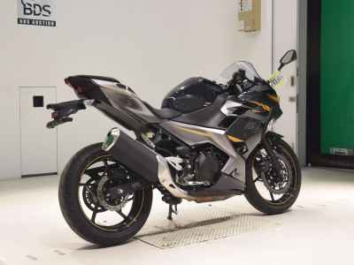 Kawasaki Ninja 400 2022