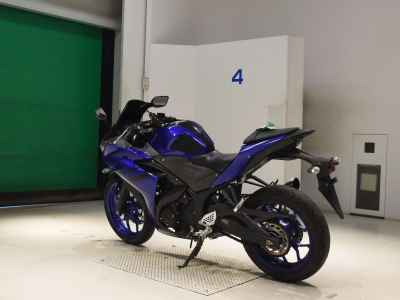 Yamaha YZF-R25 2018