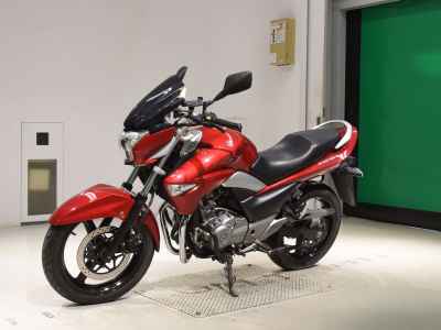 Suzuki GSR250