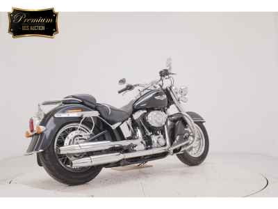 Harley-Davidson Deluxe FLSTN1580 2012