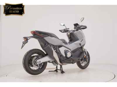 Honda X-Adv 750 2025