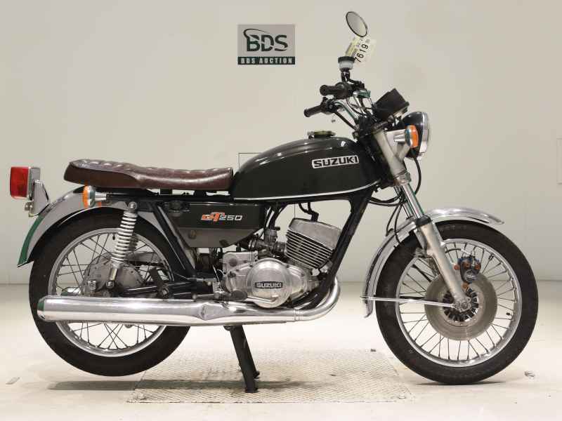 Suzuki GT250