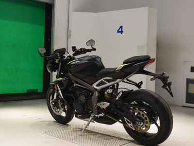 Triumph Street Triple RS 2021