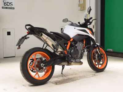 KTM 890 Duke R 2022