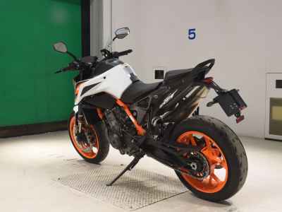 KTM 890 Duke R 2022