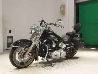 Harley-Davidson Deluxe FLSTN1580 2011