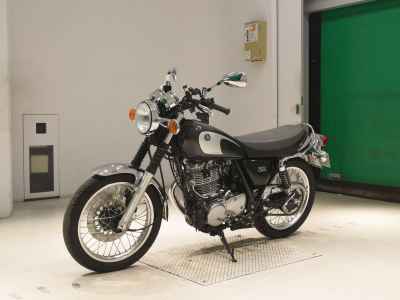 Yamaha SR400 2021