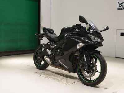 Kawasaki Ninja ZX-25R 2022