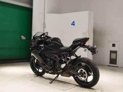 Kawasaki Ninja ZX-25R 2022