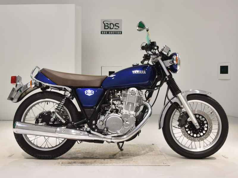 Yamaha SR400 2021