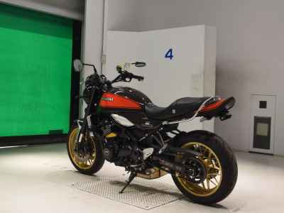 Kawasaki Z900RS 2022