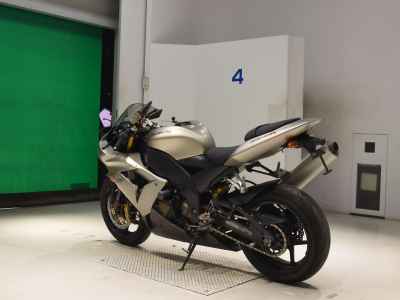 Kawasaki Ninja ZX-10R 2005