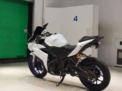 Yamaha YZF-R25 2018
