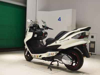 Suzuki Skywave 250S