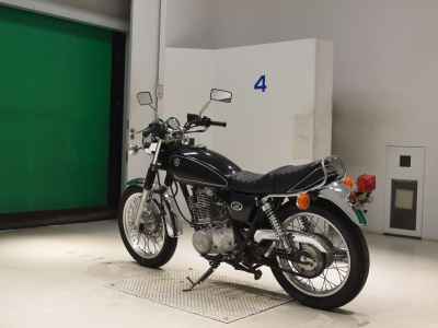 Yamaha SR400 2005