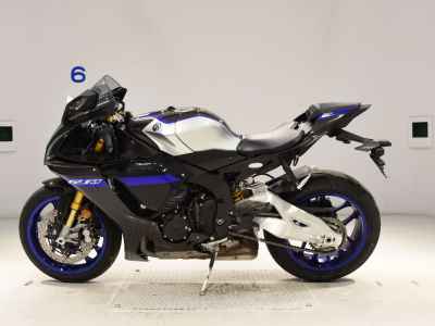 Yamaha YZF-R1M 2023
