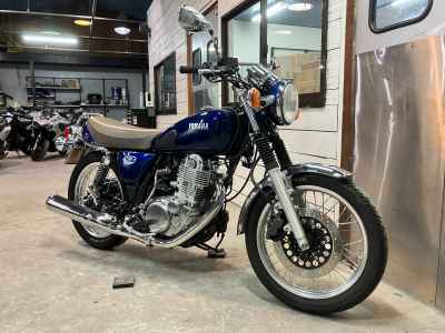 Yamaha SR400 2021
