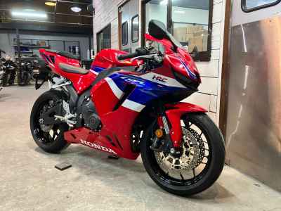 Honda CBR600RR 2024