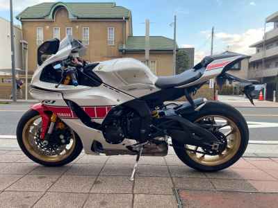 Yamaha YZF-R1 2022