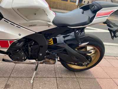 Yamaha YZF-R1 2022