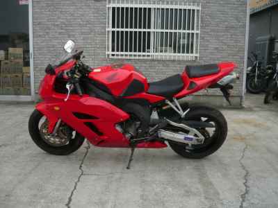 Honda CBR1000RR 2005
