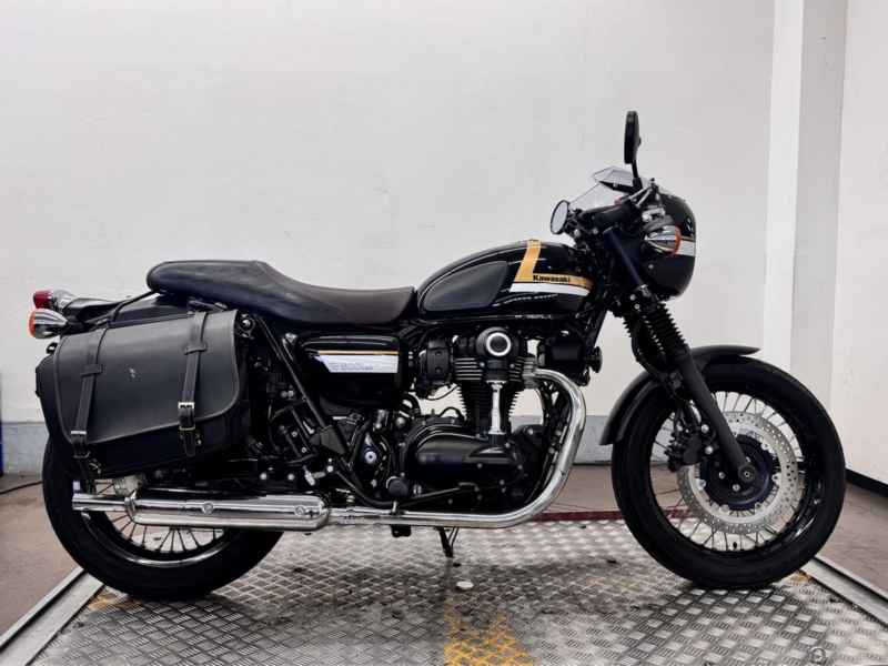 Kawasaki W800 2022