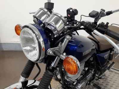 Yamaha SR400 2021