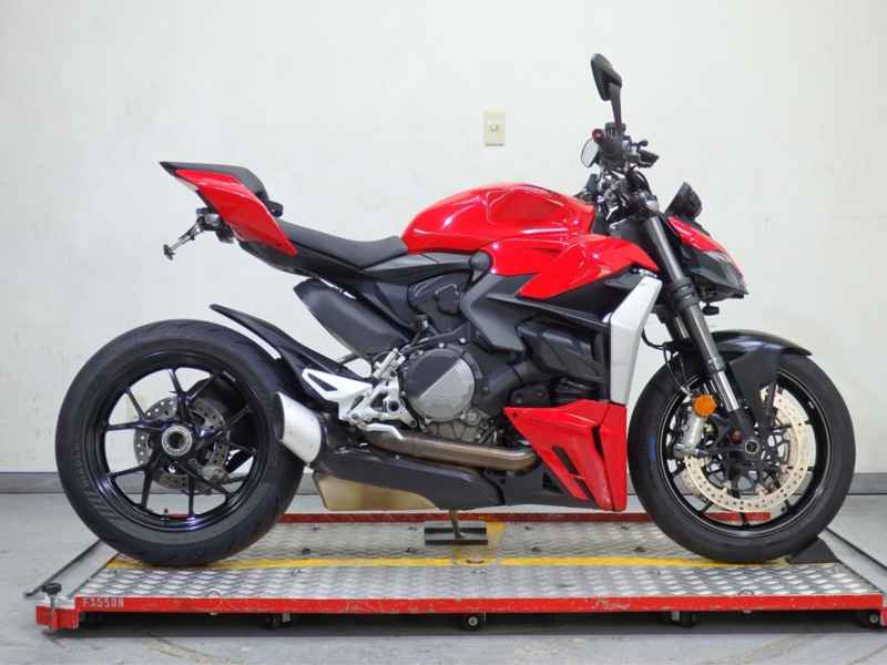 Ducati Streetfighter V2 2023
