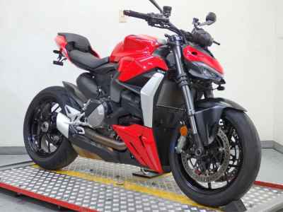 Ducati Streetfighter V2 2023