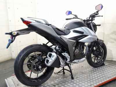 Suzuki Gixxer 250SF