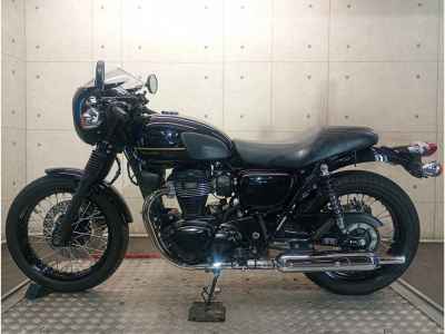 Kawasaki W800 2022