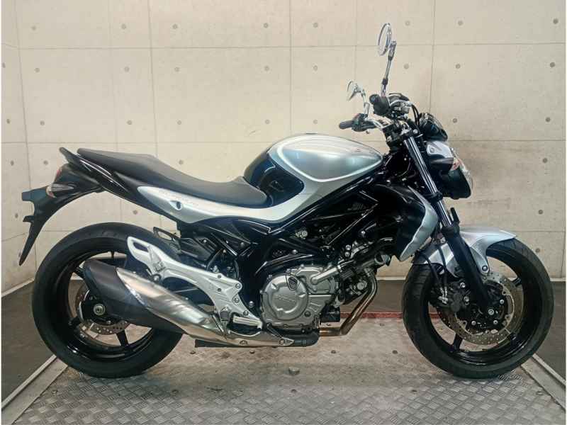 Suzuki Gladius SFV400 2012