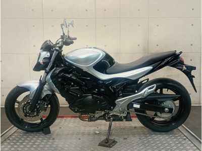 Suzuki Gladius SFV400 2012